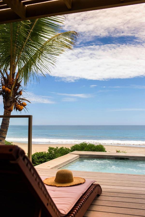 Beachfront Suite Dip Pool,1039843465:JPEG